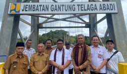 Anggota DPR RI Irwan Resmikan Jembatan Gantung Terpanjang di Kaltim