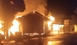Kebakaran Hebat Di Bengalon, Haguskan 42 Barakan dan 4 Unit R4