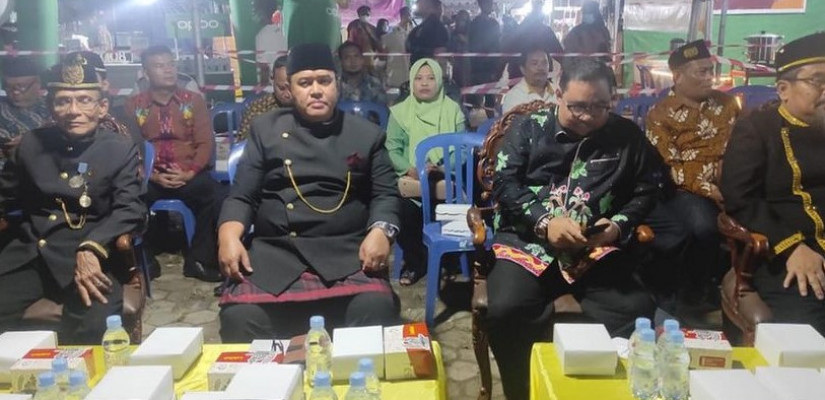 Pesta adat Pelas Tanah 7 sudah menjadi agenda rutin tahunan di Kabupaten Kutai Timur (Kutim).