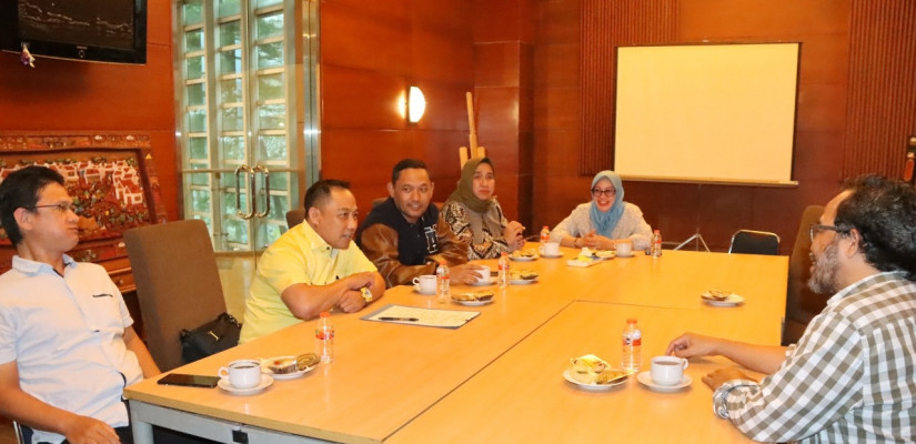 Kunjungan kerja dilakukan Panitia Khusus pembahas Rancangan Peraturan Daerah tentang Kesenian Daerah, ke Dewan Kesenian Jakarta (DKJ), Kamis (20/10/2022).