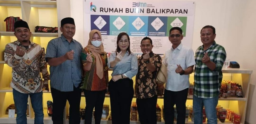 Komisi II DPRD Kukar mengunjungi rumah BUMN dari PLN Kota Balikpapan.