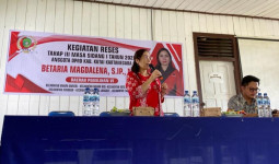 Gelar Reses, Anggota DPRD Kukar Betaria Magdalena Serap Aspirasi Masyarakat di Tiga Desa