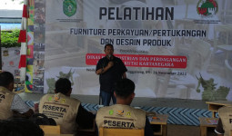 Ketua DPRD Kukar Resmikan Pembukaan Pelatihan Furniture Perkayuan dan Desain Produk
