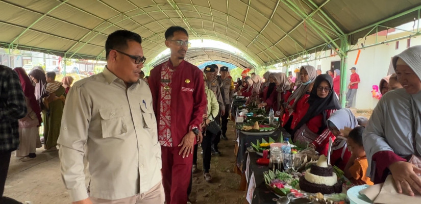 Peringati HUT Ke-40, Desa Kota Bangun III Gelar Festival Jajanan Tradisional
