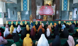 Mengisi Ramadan, DWP Kaltim Adakan Tadarus Alquran