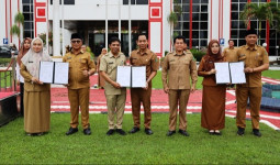 Asisten III Setkab Kukar Saksikan Sertijab Tiga Pejabat Administrator di Lingkungan Sekretariat Daerah