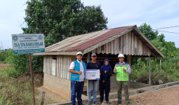 Kolaborasi PLN ULP Sangatta dan Pemkab Kutim, Berikan Sambungan Listrik Gratis untuk Warga Kurang Mampu