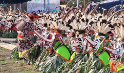 700 Penari Meriahkan Perayaan Hudoq Pekayang di Mahulu