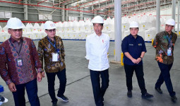 Pabrik Amonium Nitrat di Kaltim Diresmikan Jokowi, Bisa Kurangi Impor Bahan Baku Pupuk