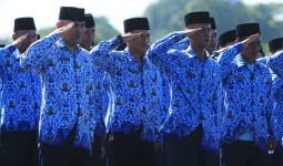 Presiden Jokowi Setujui PP Tunjangan Hari Raya dan Gaji ke-13 ASN