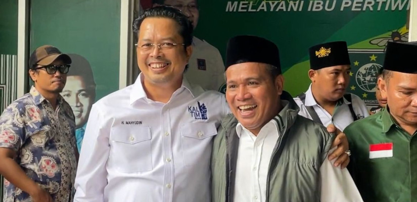 Potret kedekatan Mahyudin dan Ketua DPW PKB Kaltim Syafruddin usai pengembalian formulir pendaftaran penjaringan Pilgub Kaltim 2024.