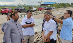 Pengawas Tidak Berada Ditempat, DPRD Ragukan Kualitas Drainase Jalan Kenyamukan