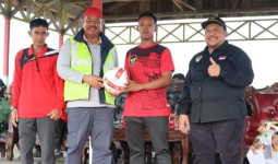 Bupati Kukar Resmi Membuka Turnamen Sepak Bola Liga Desa Sabintulung 2024