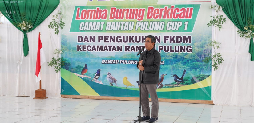 Bupati Ardiansyah saat hadiri pembukaan Lomba Burung Berkicau dirangkai dengan Pengukuhan FKDM Kecamatan Ranpul. Foto : Nasruddin/Pro Kutim.