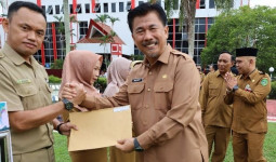 Sekkab Kukar Berikan Penghargaan Bagi Pemenang Lomba Jepen, Miskat dan MTQ Antar OPD