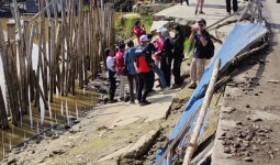 Hampir Genap Setahun, Jalan Nasional Yang Longsor di Jembayan Belum Ditangani