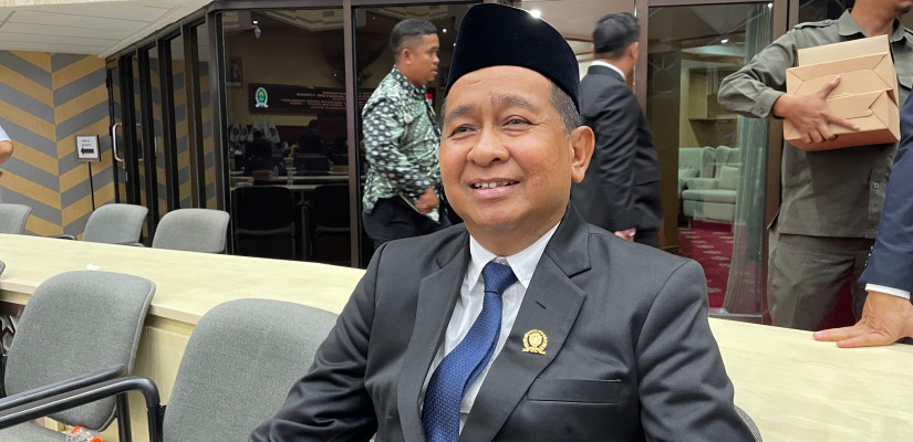 Anggota DPRD Kaltim Dapil Balikpapan, Kamaruddin Ibrahim, resmi dilantik. (foto:yoghy/selasar)