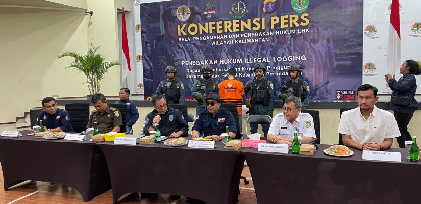 Konferensi Pers Balai Pengamanan dan Penegakan Hukum LHK Wilayah Kalimantan. (selasar/yoghy)