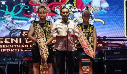 Asisten II Setkab Kukar Resmikan Pembukaan Festival Seni dan Budaya PDKT 2024