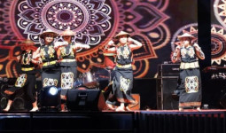 Festival Pertunjukan di Tenggarong Diharapkan Jadi Ajang Pelestarian Seni dan Budaya Dayak