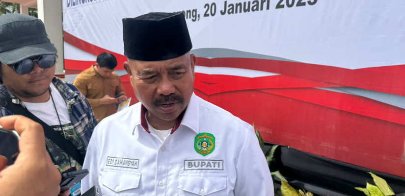 Bupati Kukar, Edi Damansyah usai melaksanaan apel gabungan Aparatur Sipil Negara (ASN) dalam rangka Hari Ulan Tahun (HUT) ke-68 Provinsi Kalimantan Timur (Kaltim), pada Senin (20/1/2025).