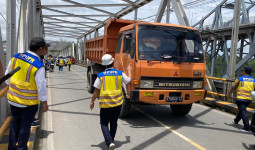 Usia 39 Tahun, Ditabrak 22 Kali, Kondisi Jembatan Mahakam Masih Baik