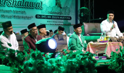 Bupati Edi Damansyah Hadiri Halal Bihalal dan Loa Janan Bershalawat