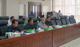 DPRD Kaltim Soroti Capaian 82% Jalan dan Optimalisasi UPTD dalam RDP Bersama PUPR-Pera