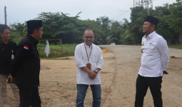 Ketua DPRD Kaltim Dampingi Gubernur Rudy Mas’ud Tinjau Jalan Poros Kukar–Kubar, Dorong Percepatan Infrastruktur