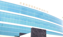 Bupati Aulia Resmikan Gedung Cendrawasih Rumah Sakit AM Parikesit