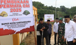 Bupati Kukar Buka Kegiatan Permata CAI di Komplek Pondok Pesantren Baitul Izza Tenggarong