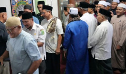 Bupati Kukar dan Peserta MTQ Laksanakan Salat Magrib dan Hajat Berjamaah