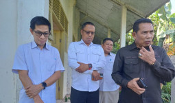 Gedung Sekolah Terbengkalai di Sangatta Selatan akan Diaktifkan, DPRD Kaltim Tinjau Lokasi