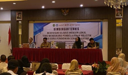 Meningkatkan Kompetensi Guru SD dalam Penyusunan Silabus Muatan Lokal