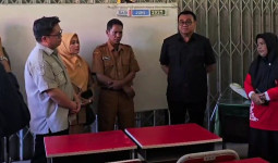 Pastikan Pendidikan Gratis, Bupati dan Wabup Kukar Kunjungi SD 004 Muara Badak