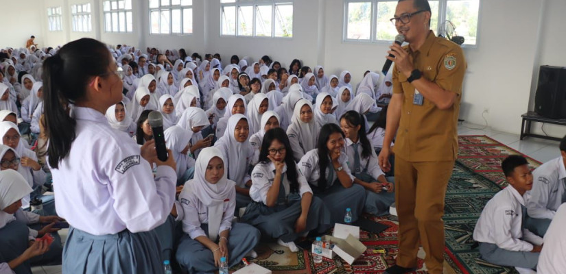 Diskominfo Kaltim Dorong Literasi Digital di Kalangan Pelajar, Ajak Siswa SMAN 3 Samarinda Melek Medsos