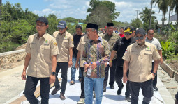 Komisi III DPRD Kaltim Temukan Penggunaan Air Laut Di Proyek Jalan Marang Kayu-Batas Bontang