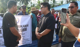 Pemkab Kukar Berikan Bantuan untuk Nelayan dan Petani Muara Jawa