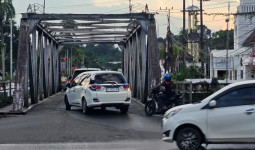 Jembatan Besi Tenggarong Difungsikan untuk Pejalan Kaki dan Pesepeda