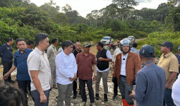 Wagub Kaltim Seno Aji Targetkan Jalan Poros Tering–Ujoh Bilang Sepanjang 140 KM Rampung 2027