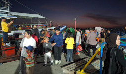 68 Penumpang Kapal Wisata Terbakar di Mahakam Berhasil Dievakuasi