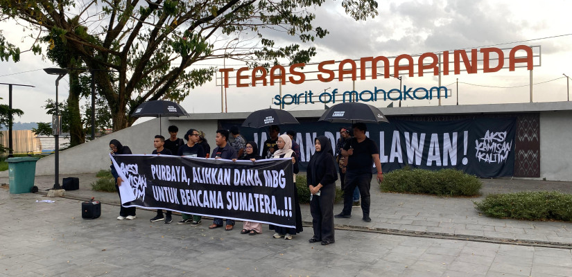 Aksi Kamisan Kalimantan Timur yang digelar pada, Kamis (22/1/2026) di Samarinda. (foto: selasar/Rio)
