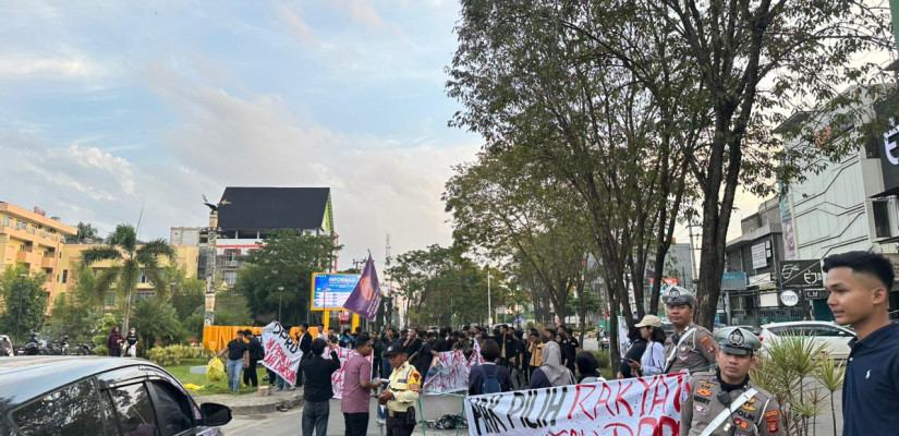 BEM FISIP Unmul Gelar Aksi Tolak Pilkada Tak Langsung di Samarinda