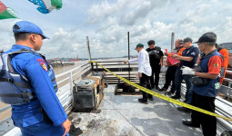 Satpolairud dan Inafis Polresta Samarinda Gelar Olah TKP Kebakaran KM Teman Bejalanan