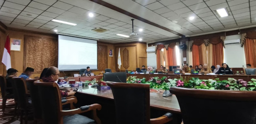 Tancap Gas! DPRD Kutim Targetkan Raperda Penyelenggaraan Keolahragaan Rampung Akhir Januari. (foto: selasar/bonar)