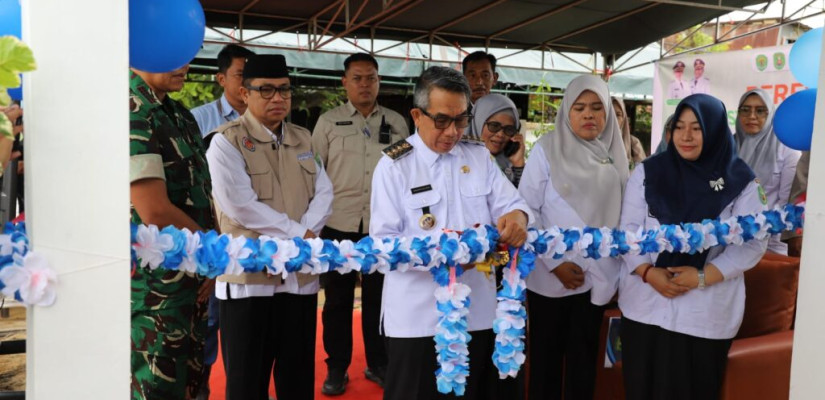 Bupati Kutim, Ardiansyah Sulaiman saat meresmikan Posyandu Flamboyan.
