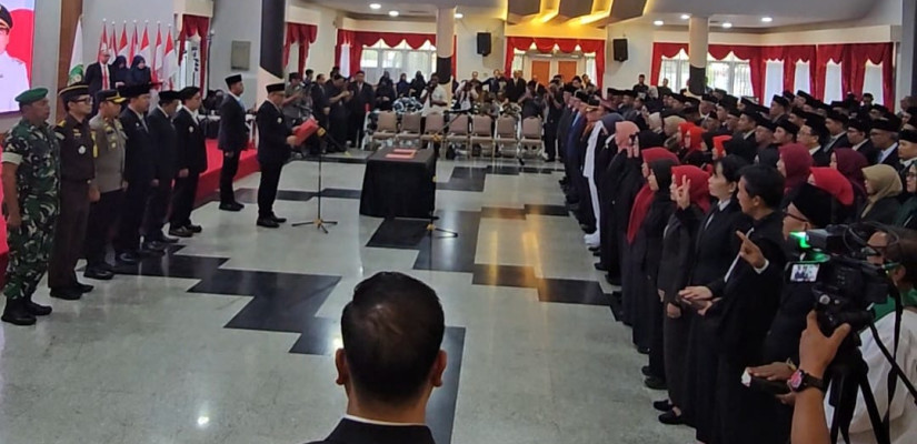 Bupati Kukar Lantik dan Mutasi Puluhan Pejabat di Lingkungan Pemkab