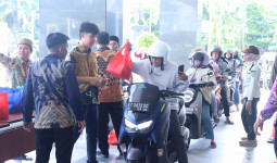 Pemprov Kaltim Bagikan 1.000 Takjil per Hari, SKPD Bergiliran Menyalurkan