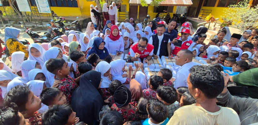 PMI Kutim Salurkan Ratusan Paket Sekolah dan Al-Qur’an ke Aceh Tamiang dan Aceh Timur