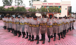 Asah Kemampuan Personel, Polres Kutim Gelar Simulasi Pengendalian Massa
